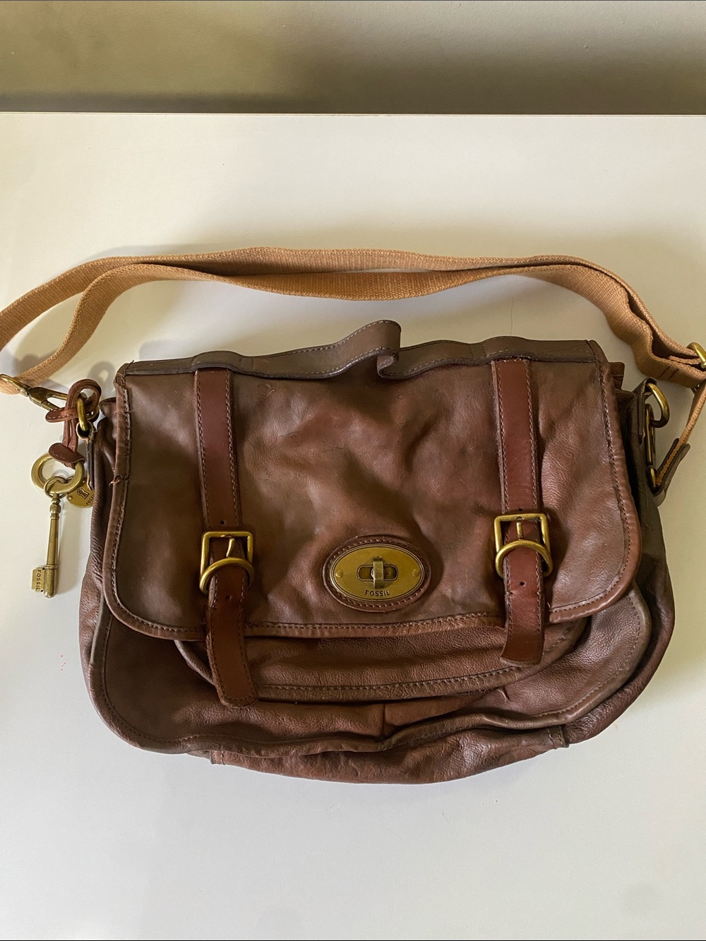 Leather Messenger Bag in Brown
